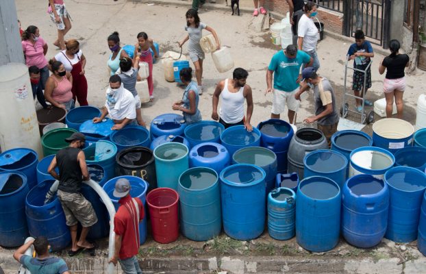 80% de la población venezolana no tiene acceso pleno a los servicios públicos