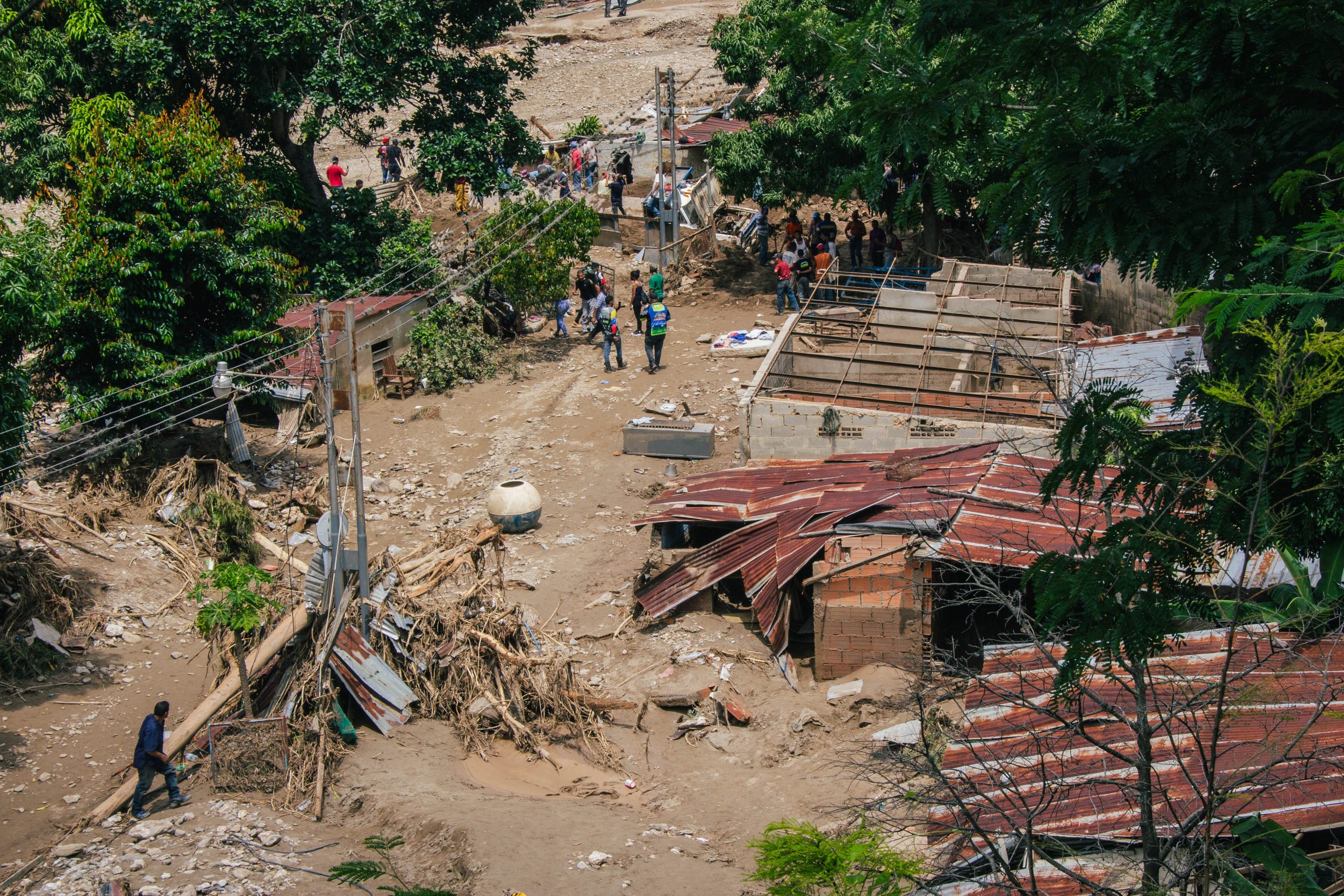 Venezuela: al menos 36 muertos y 56 desaparecidos por deslaves tras las lluvias torrenciales en el centro del país